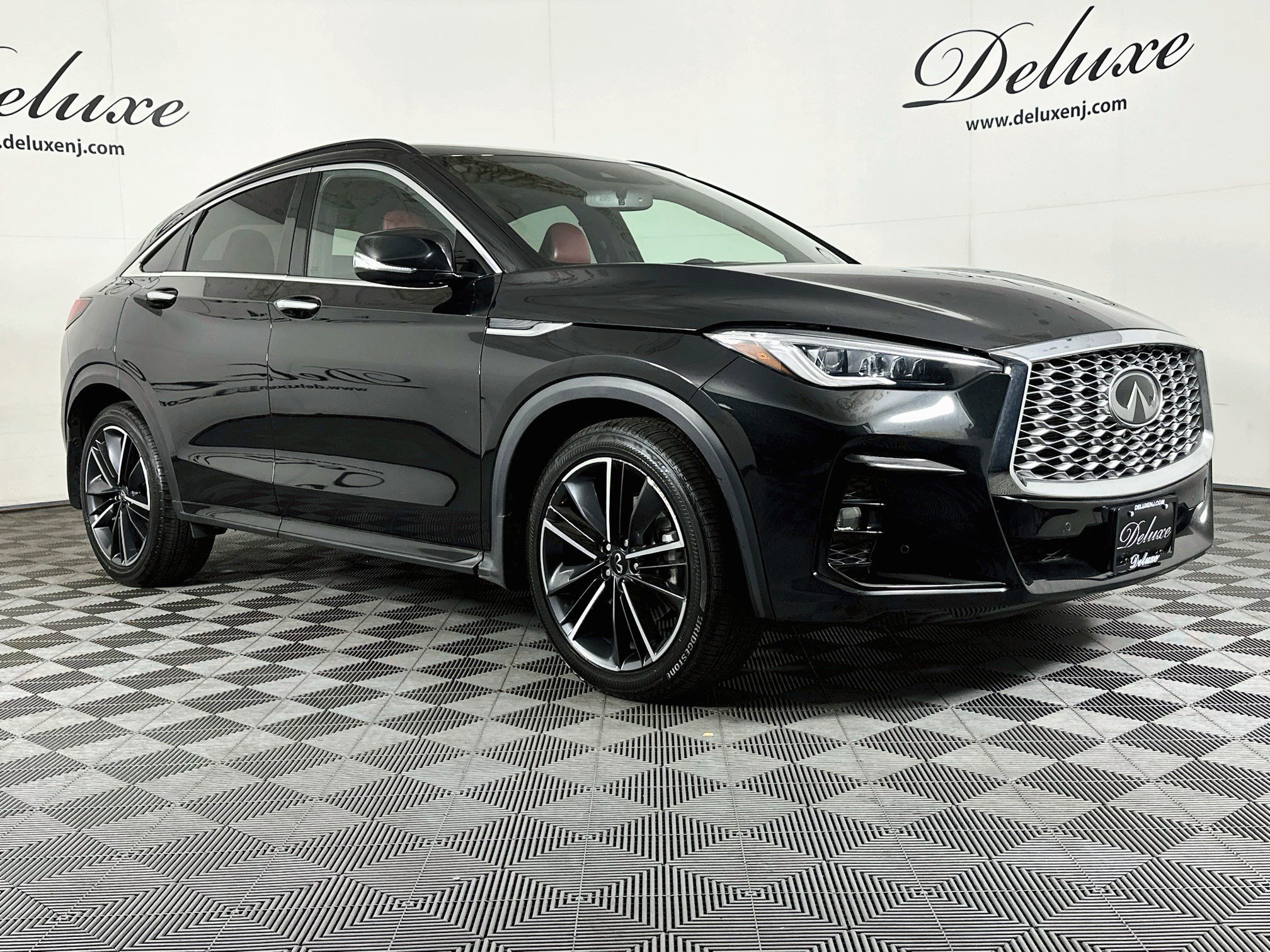 Used 2023 INFINITI QX55 Sensory w/ Lighting Package AWD/4WD image 1