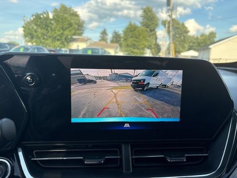 Used 2025 Chevrolet Trax RS image 33