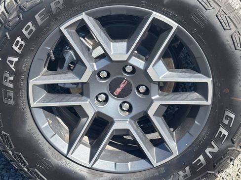Used 2026 GMC Terrain AT4 w/ LPO, Floor Liner Package AWD/4WD image 44