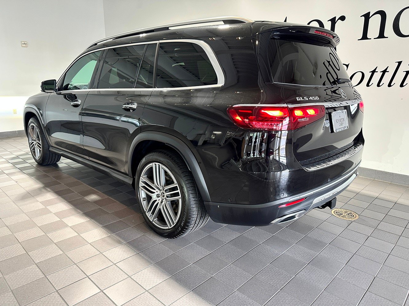 Certified 2025 Mercedes-Benz GLS 450 4MATIC image 6