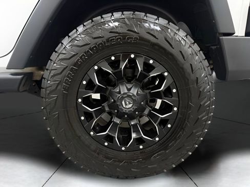 Used 2018 Jeep Wrangler Unlimited Sport S AWD/4WD image 27