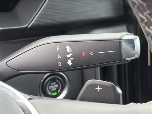 Used 2025 GMC Acadia Elevation image 12