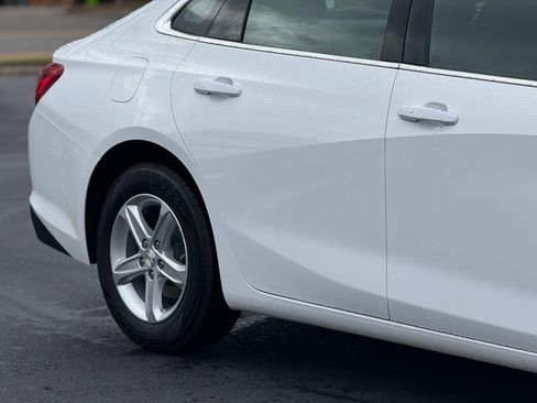 Used 2024 Chevrolet Malibu LT image 9