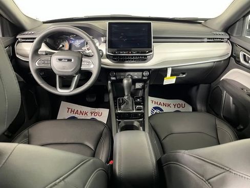 Used 2026 Jeep Compass Limited AWD/4WD image 40