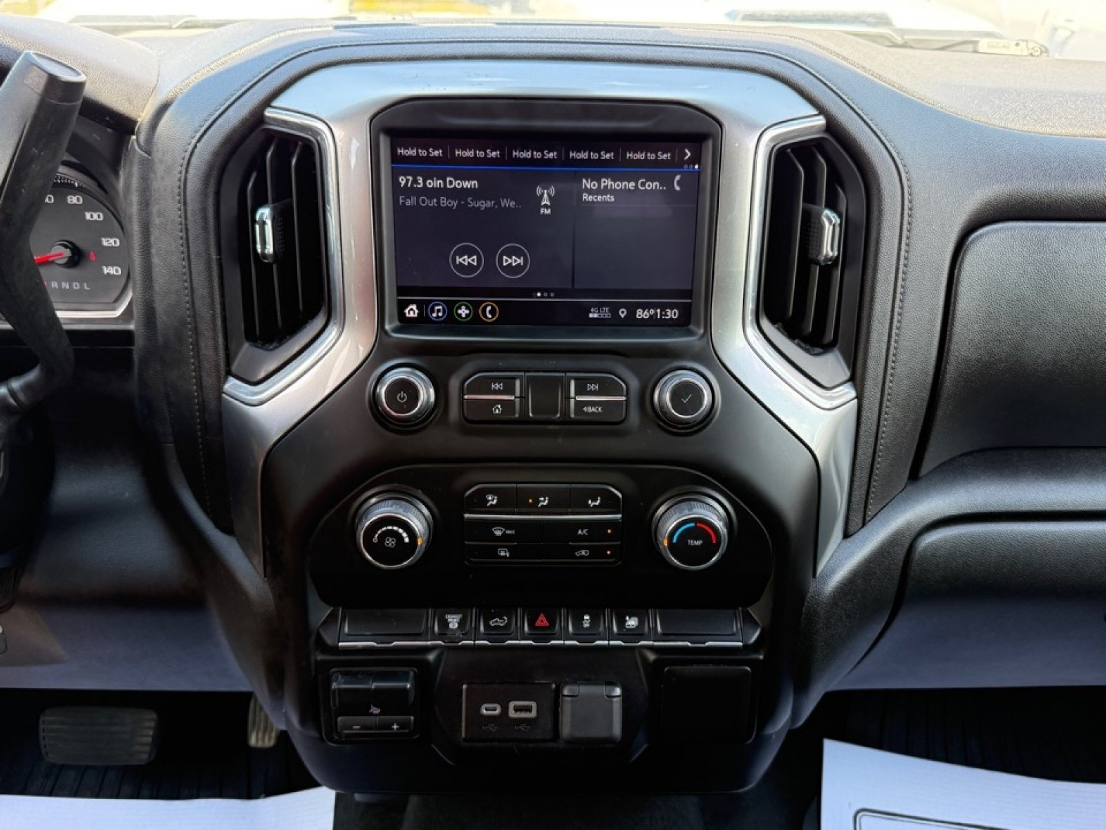 Used 2023 Chevrolet Silverado 3500 LT AWD/4WD image 12