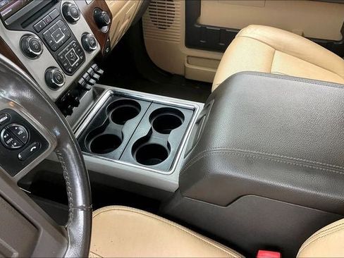 Used 2016 Ford F250 Lariat w/ Chrome Package image 16