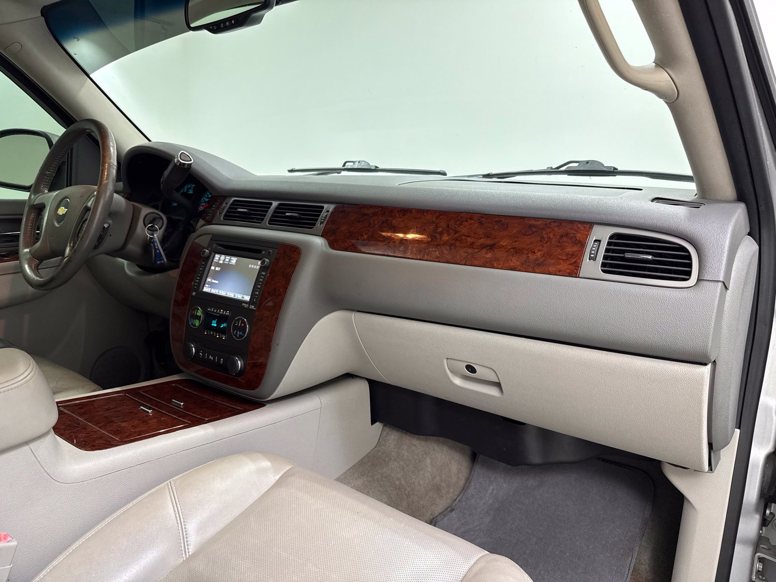 Used 2012 Chevrolet Tahoe LTZ AWD/4WD image 29