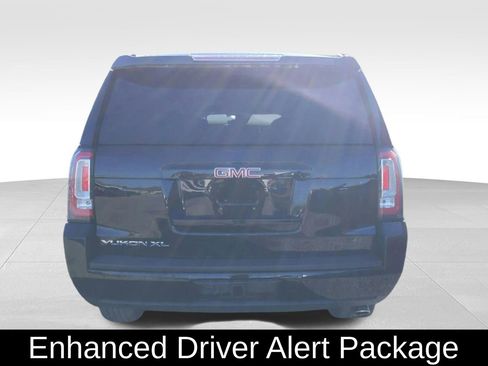 Used 2018 GMC Yukon XL SLT w/ Premium Edition image 5