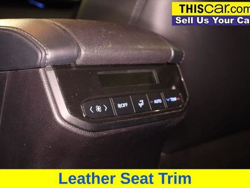 Used 2021 Toyota Highlander Limited image 27