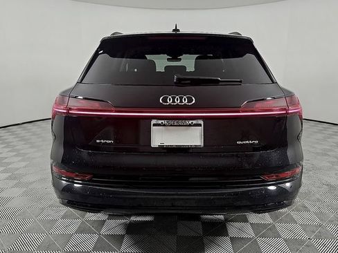 Used 2023 Audi e-tron Premium w/ Convenience Plus Package image 5
