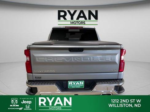 Used 2023 Chevrolet Silverado 1500 LTZ AWD/4WD image 4