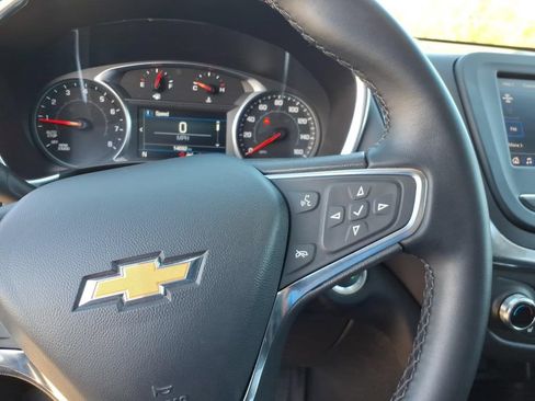 Used 2024 Chevrolet Equinox LT w/ LPO, Floor Liner Package FWD image 9