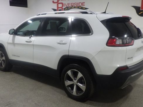 Used 2021 Jeep Cherokee Limited w/ Trailer Tow Group AWD/4WD image 2
