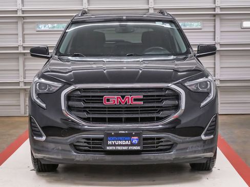 Used 2018 GMC Terrain SLE w/ Driver Convenience Package FWD image 4