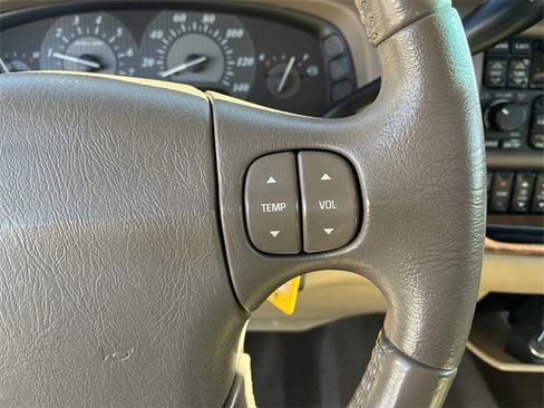 Used 2004 Buick Park Avenue Base w/ Prestige Feature Package image 23