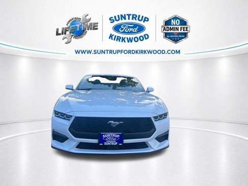 Used 2025 Ford Mustang Premium RWD image 10