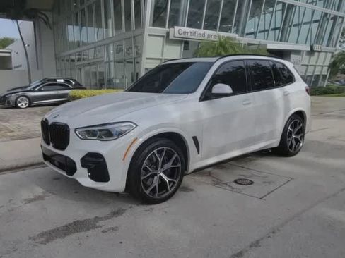 Used 2022 BMW X5 sDrive40i w/ M Sport Package RWD image 4