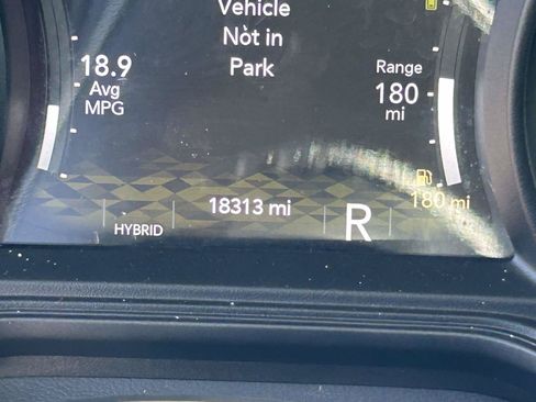Used 2025 Jeep Wrangler Unlimited Sahara AWD/4WD image 30