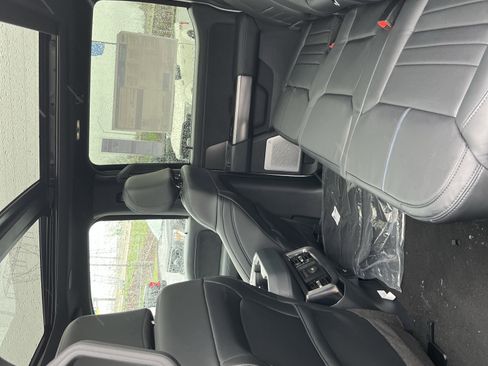 New 2026 Ford F350 Platinum w/ FX4 Off-Road Package image 11