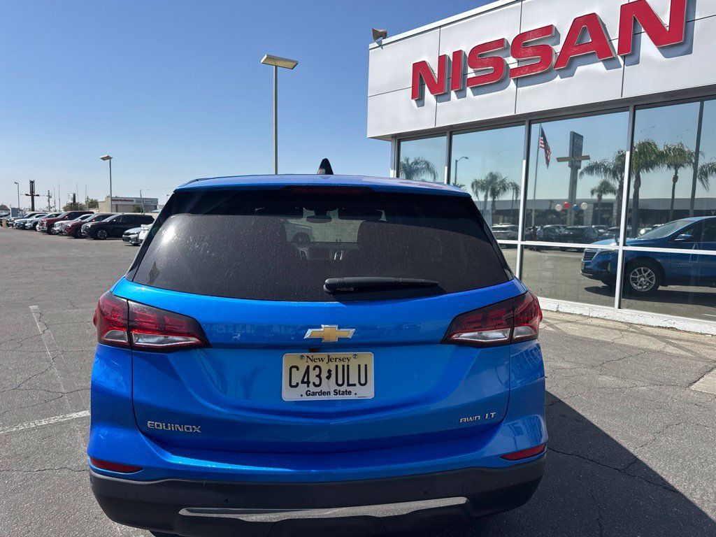 Used 2024 Chevrolet Equinox LT AWD/4WD image 3