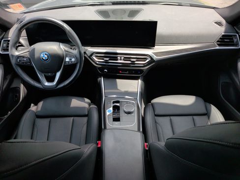 Used 2023 BMW i4 eDrive40 w/ Premium Package RWD image 33