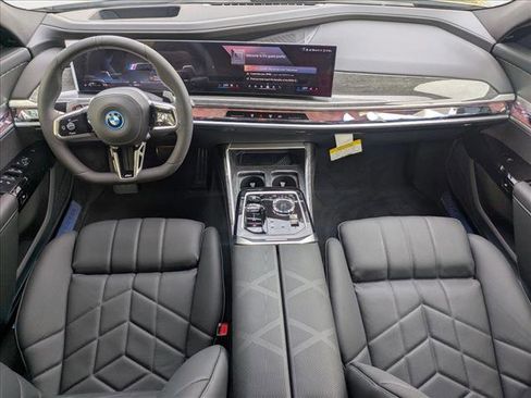 New 2026 BMW 750e xDrive image 16