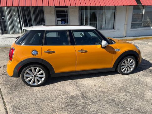 Used 2017 MINI Cooper S image 8
