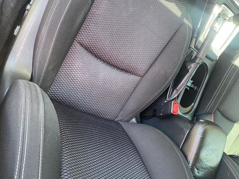 Used 2018 Subaru Forester 2.5i Premium w/ All-Weather Package AWD/4WD image 11