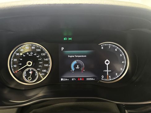 Used 2025 Genesis G70 2.5T RWD image 6