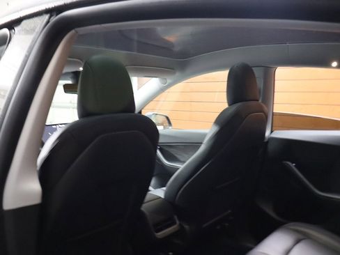 Used 2022 Tesla Model Y Performance image 26