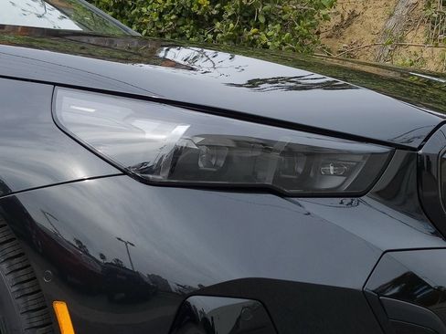 New 2026 BMW i5 eDrive40 w/ M Sport Package image 7