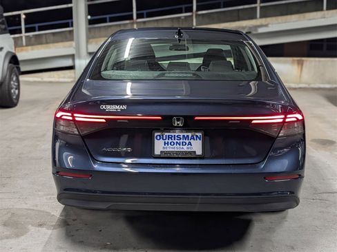 Certified 2025 Honda Accord SE image 8