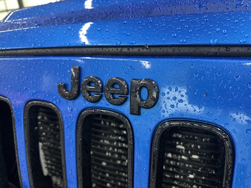 Used 2015 Jeep Wrangler Unlimited Sahara AWD/4WD image 31