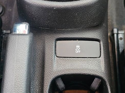 Used 2017 Chevrolet Sonic LT image 37