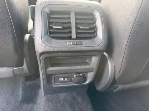 Used 2023 Volkswagen Tiguan SE FWD image 14