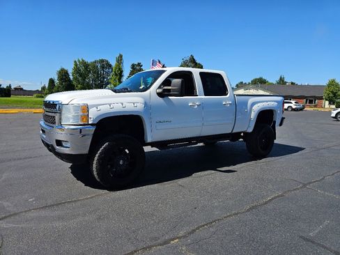Used 2014 Chevrolet Silverado 2500 LTZ image 3
