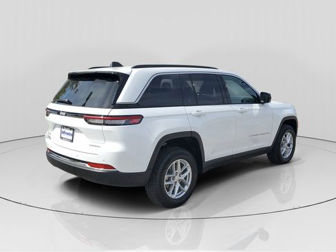 New 2025 Jeep Grand Cherokee Laredo X image 4