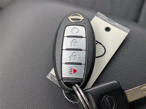 Used 2024 Nissan Frontier SV w/ Hardbody Edition image 35