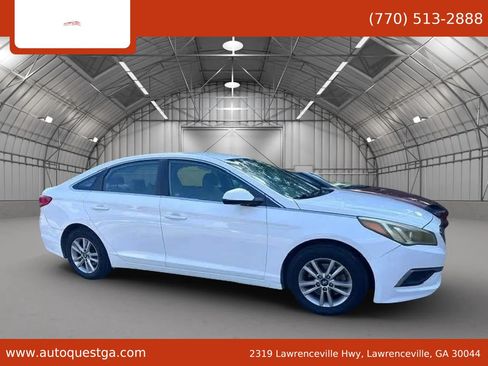 Used 2017 Hyundai Sonata SE FWD image 1