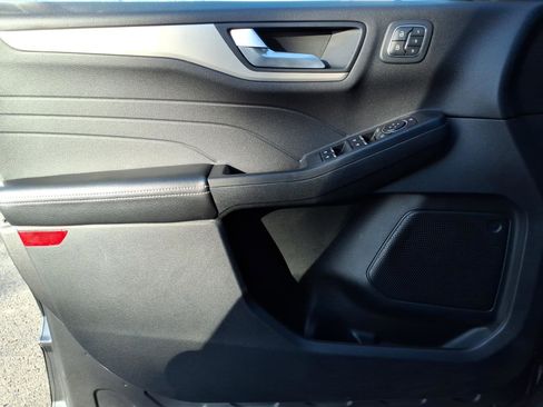 Used 2021 Ford Escape SEL w/ Technology Package image 10