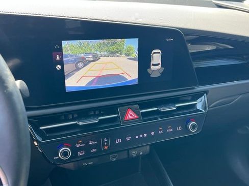 Certified 2023 Kia Niro EX w/ EX Cold Weather Package FWD image 18