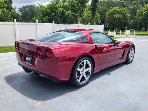 Used 2007 Chevrolet Corvette Coupe w/ Preferred Equipment Group RWD image 16