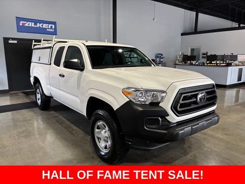 Used 2022 Toyota Tacoma SR RWD image 4