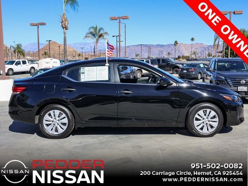 Used 2025 Nissan Sentra S image 4