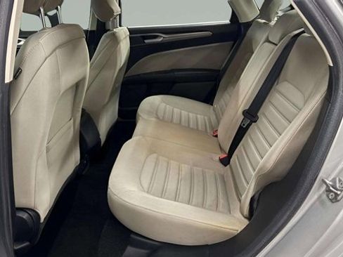 Used 2018 Ford Fusion S image 22