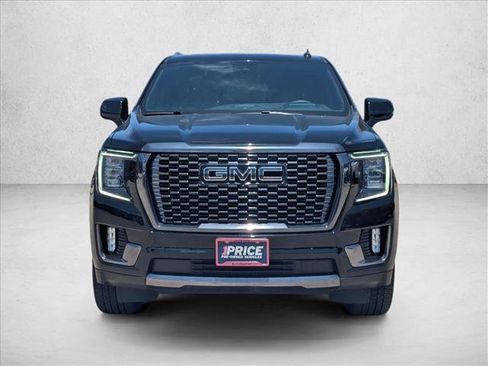 Used 2024 GMC Yukon Denali Ultimate AWD/4WD image 2