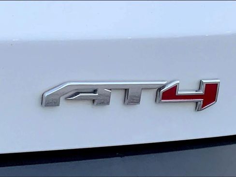 Used 2022 GMC Acadia AT4 image 9