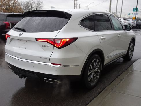 Used 2022 Acura MDX SH-AWD w/ Technology Package image 5