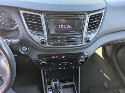 Used 2016 Hyundai Tucson Sport image 15