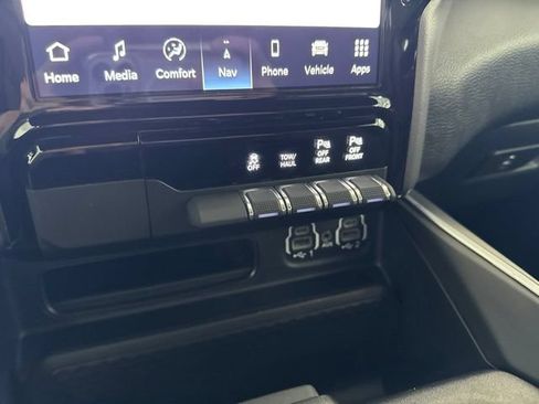 Used 2023 RAM 1500 Big Horn AWD/4WD image 44